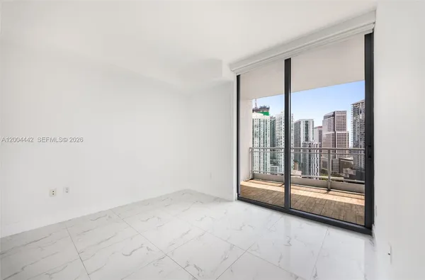 $3,700 | 90 Southwest 3rd Street, Unit 2602, Miami, FL 33130