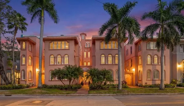 $850,000 | 1221 North Palm Avenue, Unit 106/107, Sarasota, FL 34236