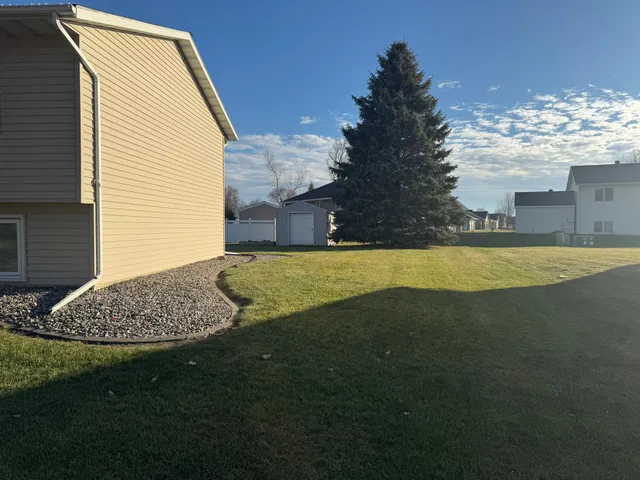 $209,900 | 1505 Westmore Avenue, Wahpeton, ND 58075
