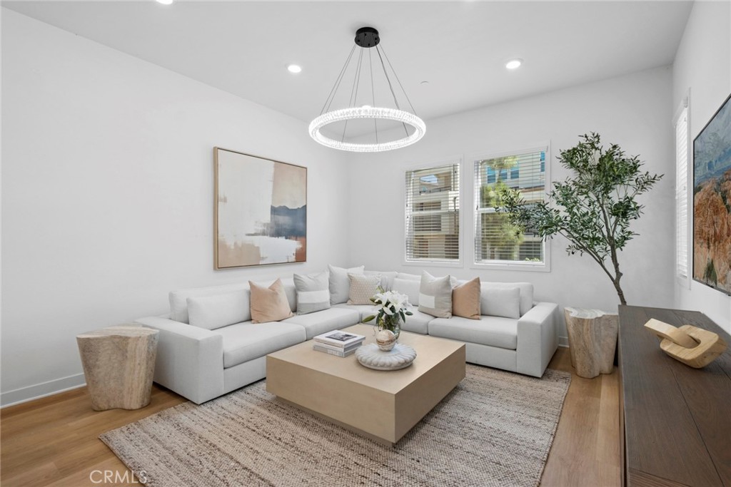 327 Baluster Irvine, CA 92618 - Photo 15 of 75