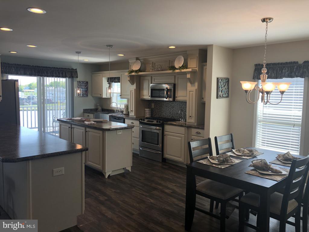 268 Hickory Drive Doylestown, PA 18901 - Photo 2 of 7