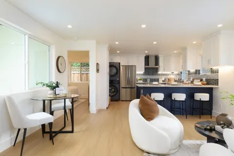 $2,500,000 | 926 Iris Street, Redwood City, CA 94061