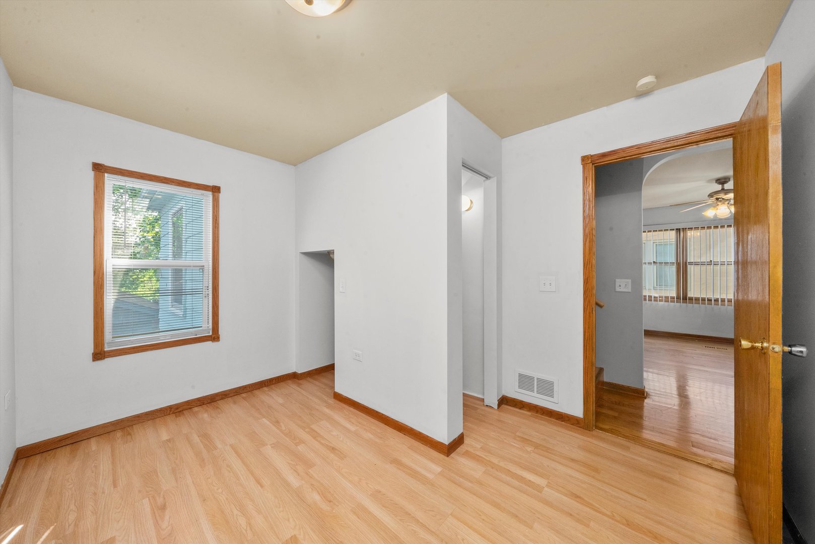 14449 Springfield Avenue Midlothian, IL 60445 - Photo 12 of 28 Gallery Image 12