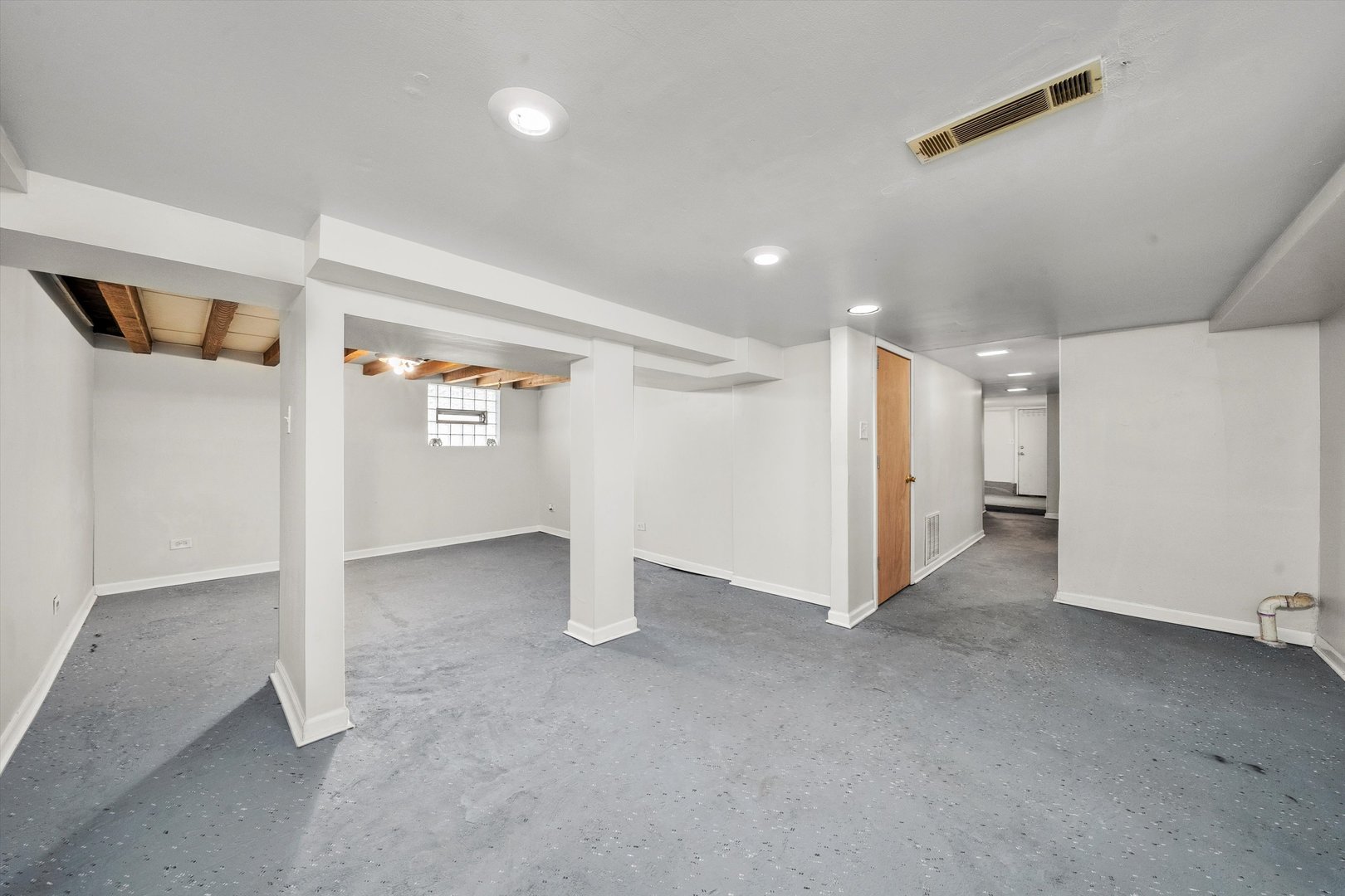 14449 Springfield Avenue Midlothian, IL 60445 - Photo 17 of 28 Gallery Image 17