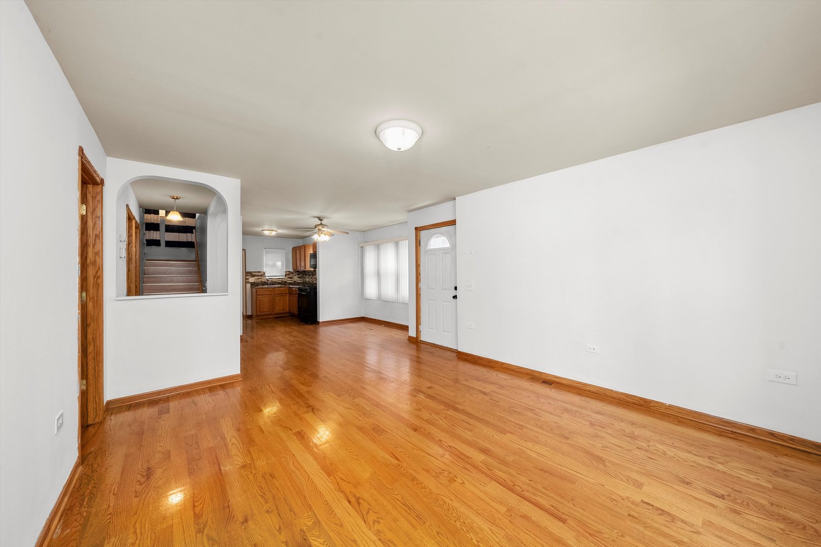 14449 Springfield Avenue Midlothian, IL 60445 - Photo 6 of 28 Gallery Image 6