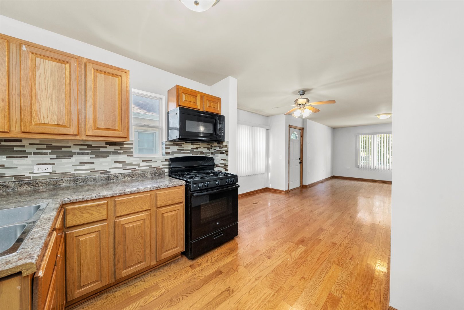 14449 Springfield Avenue Midlothian, IL 60445 - Photo 9 of 28 Gallery Image 9