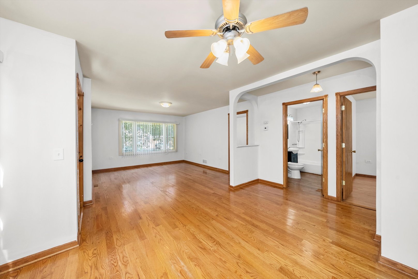 14449 Springfield Avenue Midlothian, IL 60445 - Photo 10 of 28 Gallery Image 10