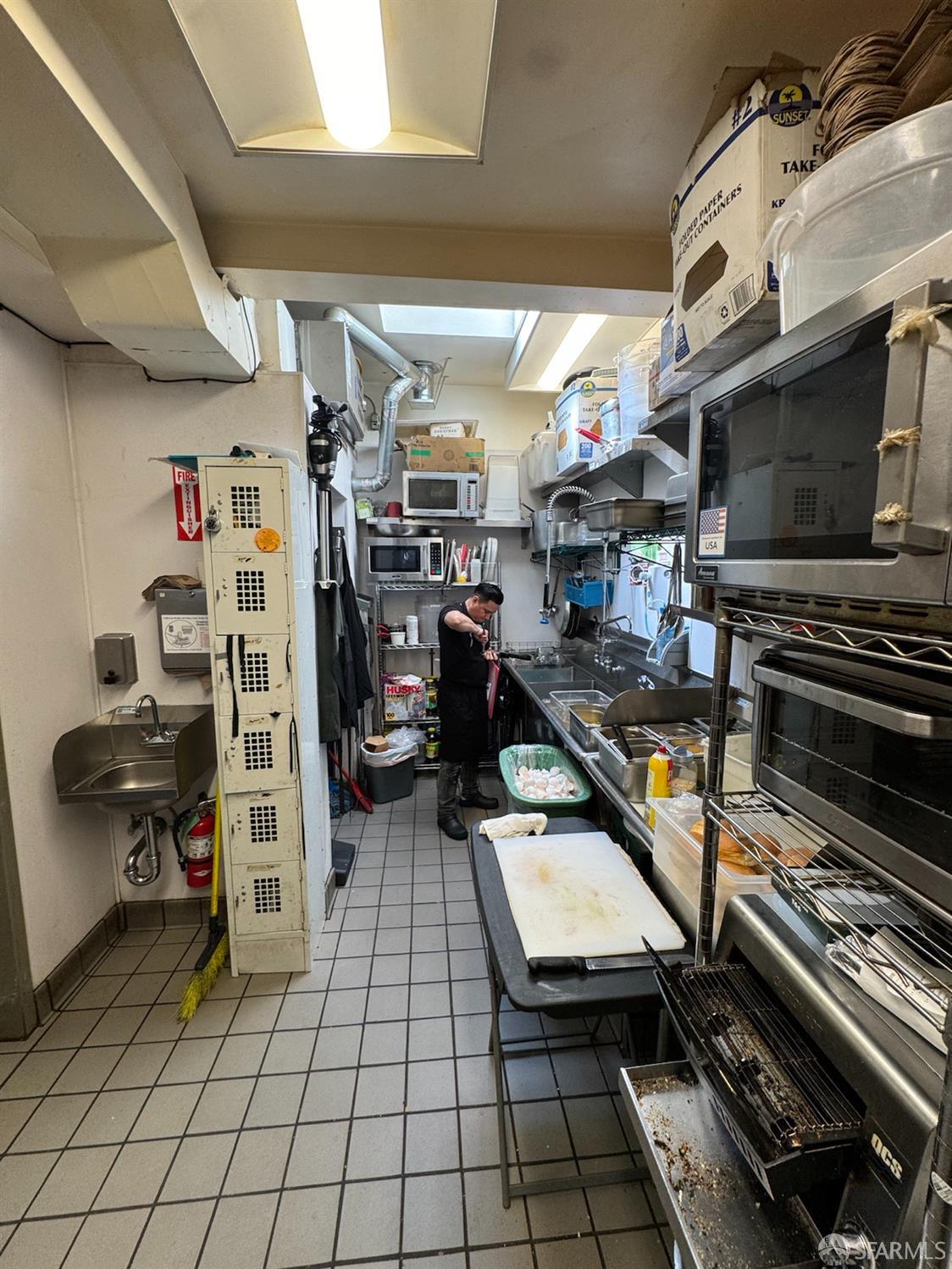 3265 22nd Street San Francisco, CA 94110 - Photo 12 of 23