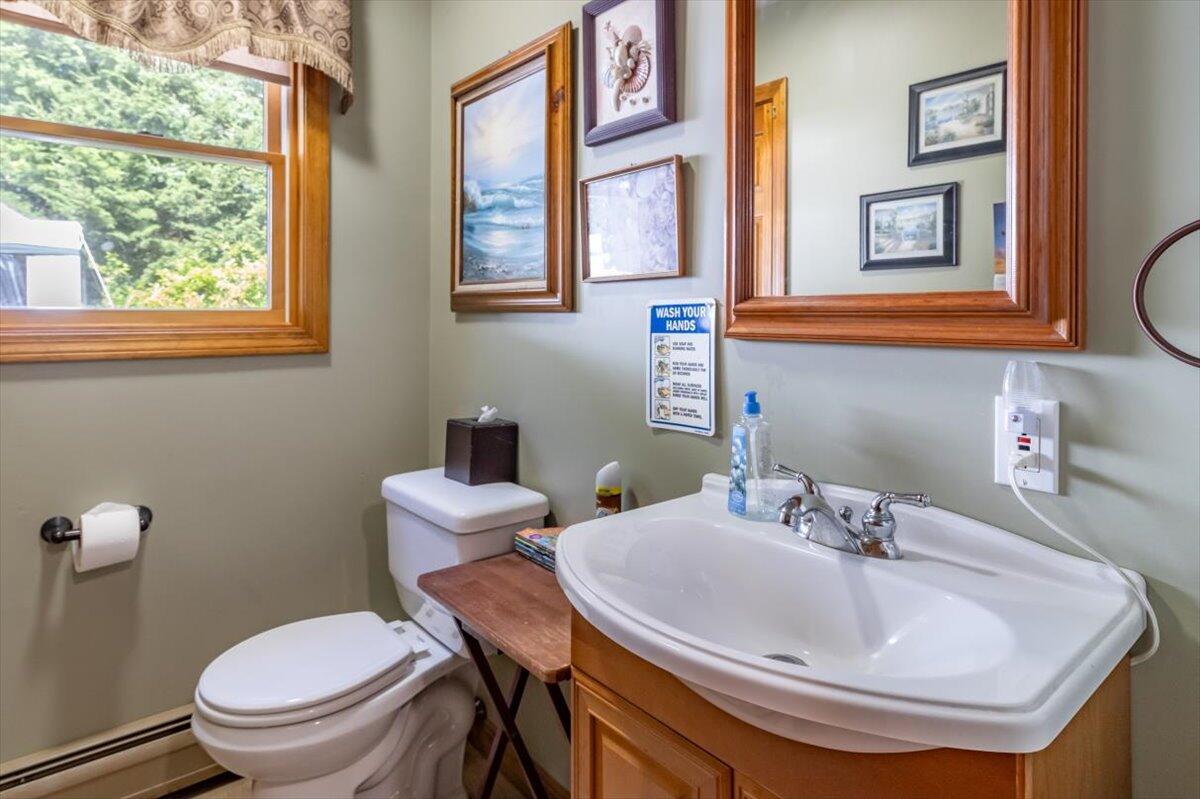 8 Mariners Reach Sullivan, ME 04664 - Photo 13 of 85 104-8 Mariners Reach Interiors-34