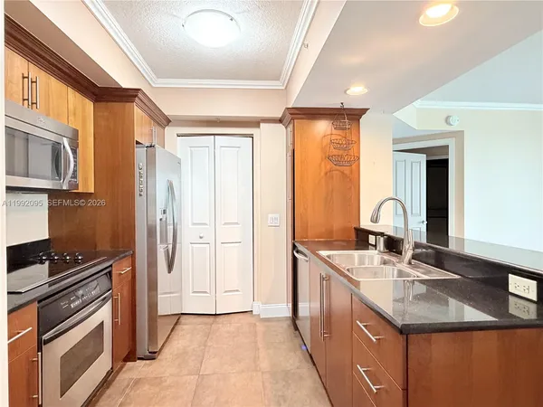 $475,000 | 401 Southwest 4th Avenue, Unit 203, Fort Lauderdale, FL 33315