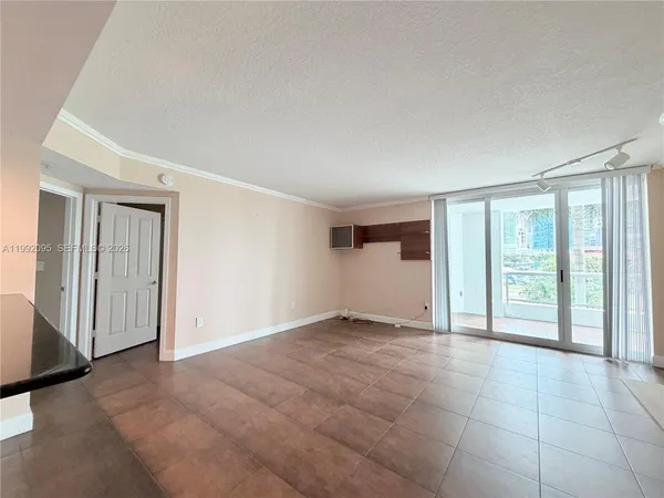 $475,000 | 401 Southwest 4th Avenue, Unit 203, Fort Lauderdale, FL 33315