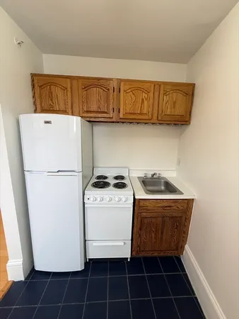 $2,400 | 4 Milford Street, Unit 302, Boston, MA 02118