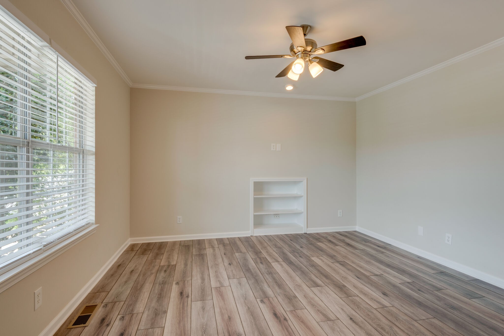 8209 Coley Davis Road Nashville, TN 37221 - Photo 7 of 27 Gallery Image 7