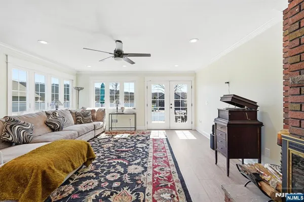 $949,900 | 1074 Colfax Avenue, Pompton Lakes, NJ 07442