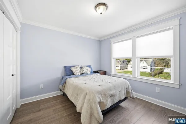 $949,900 | 1074 Colfax Avenue, Pompton Lakes, NJ 07442