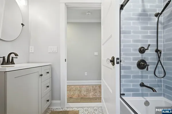 $949,900 | 1074 Colfax Avenue, Pompton Lakes, NJ 07442
