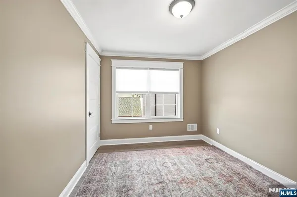 $949,900 | 1074 Colfax Avenue, Pompton Lakes, NJ 07442