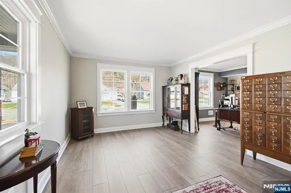 $949,900 | 1074 Colfax Avenue, Pompton Lakes, NJ 07442