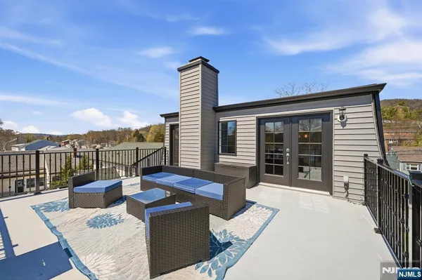 $949,900 | 1074 Colfax Avenue, Pompton Lakes, NJ 07442