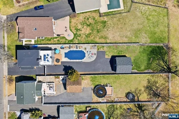 $949,900 | 1074 Colfax Avenue, Pompton Lakes, NJ 07442