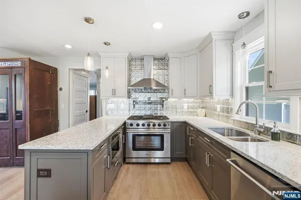 $949,900 | 1074 Colfax Avenue, Pompton Lakes, NJ 07442