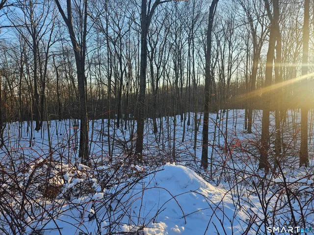 $299,900 | 38 Woodland Drive, Montville, CT 06382