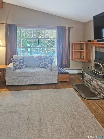 $299,900 | 38 Woodland Drive, Montville, CT 06382