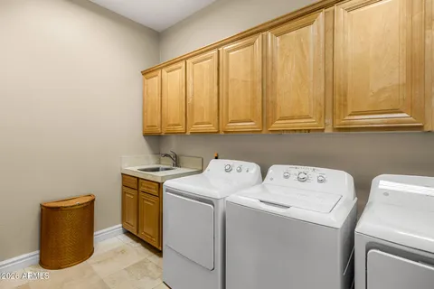 $3,100,000 | 1402 East Coral Cove Drive, Gilbert, AZ 85234