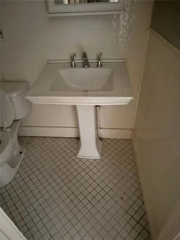 $265,000 | 2024 Summit Street, Kansas City, MO 64108