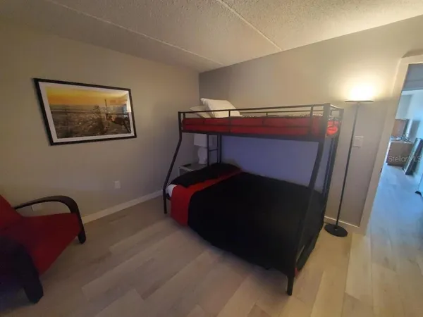 $4,000 | 895 South Gulfview Boulevard, Unit 202, Clearwater, FL 33767