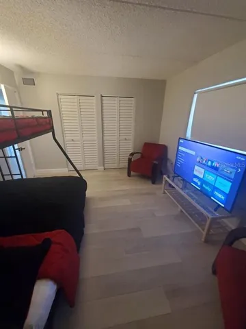 $4,000 | 895 South Gulfview Boulevard, Unit 202, Clearwater, FL 33767