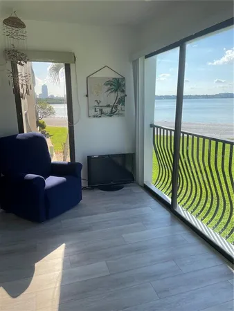 $4,000 | 895 South Gulfview Boulevard, Unit 202, Clearwater, FL 33767