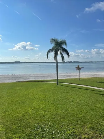 $4,000 | 895 South Gulfview Boulevard, Unit 202, Clearwater, FL 33767