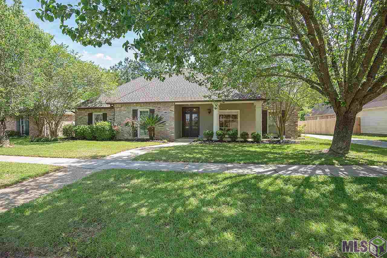 4015 Overlook Point Court Baton Rouge, LA 70817 - Photo 1 of 13