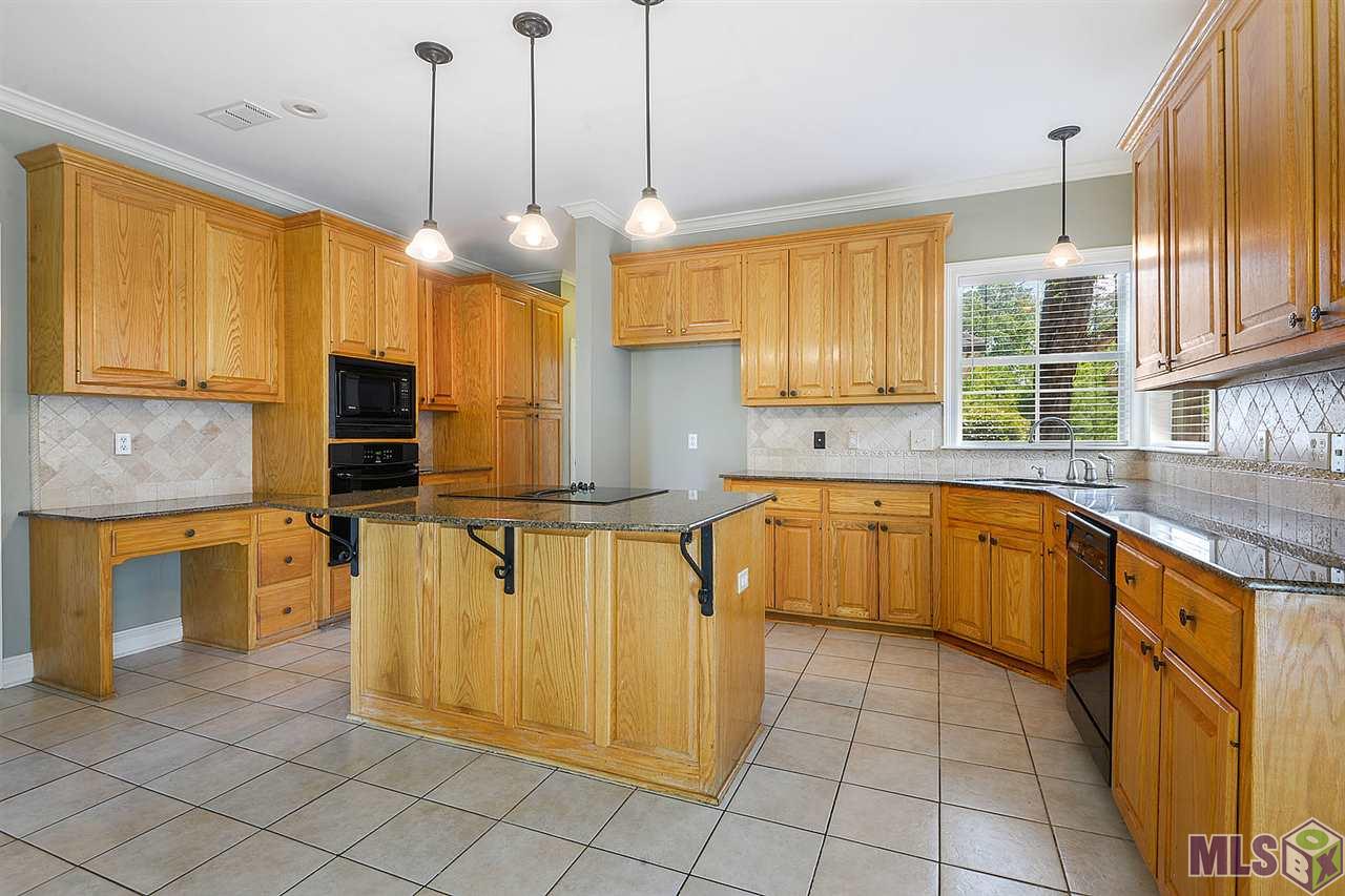 4015 Overlook Point Court Baton Rouge, LA 70817 - Photo 3 of 13