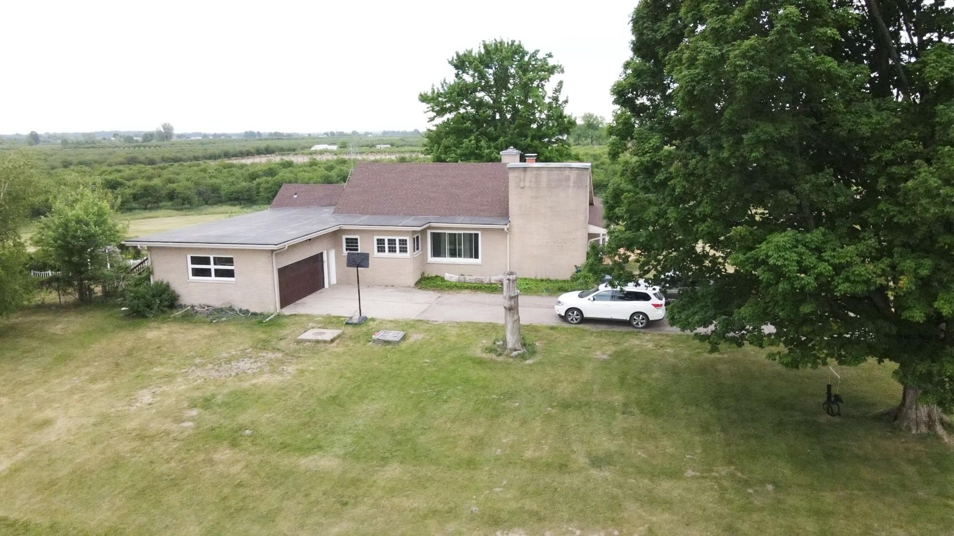 969 Bainbridge Center Road Watervliet, MI 49098 - Photo 15 of 30 Photo_1080295576_DJI_152_jpg_3718769_0_2