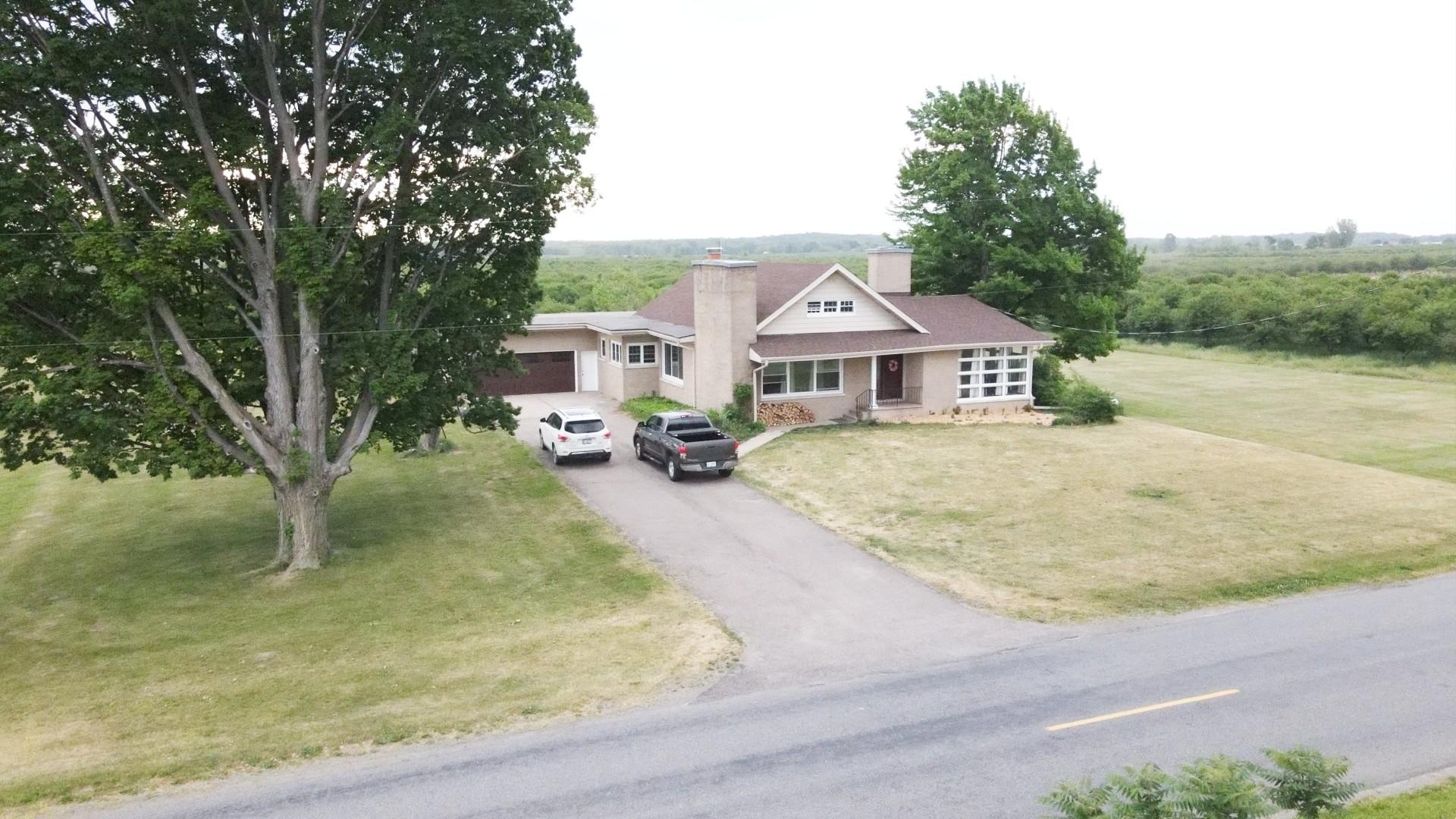 969 Bainbridge Center Road Watervliet, MI 49098 - Photo 16 of 30 Photo_1080295575_DJI_151_jpg_3744172_0_2