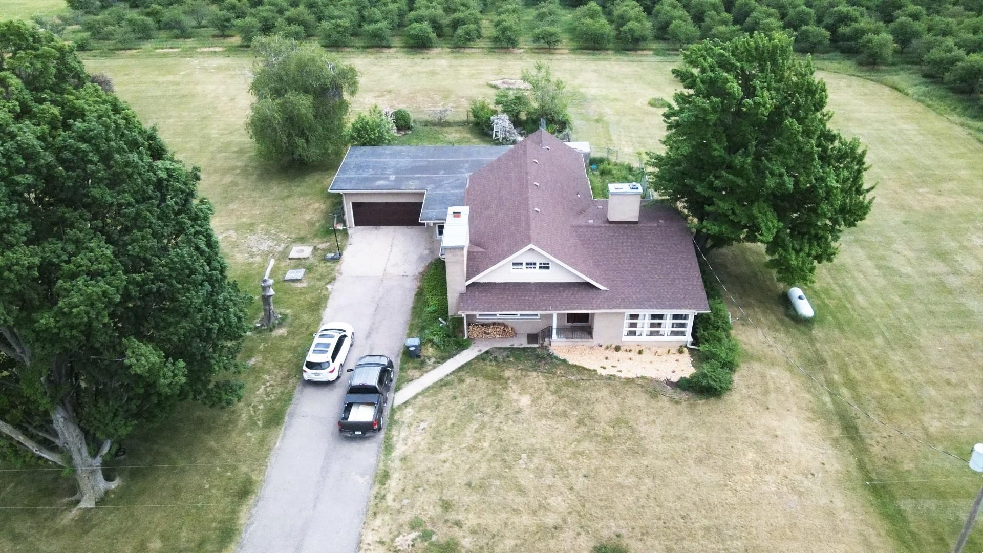 969 Bainbridge Center Road Watervliet, MI 49098 - Photo 19 of 30 Photo_1080295567_DJI_143_jpg_4326722_0_2