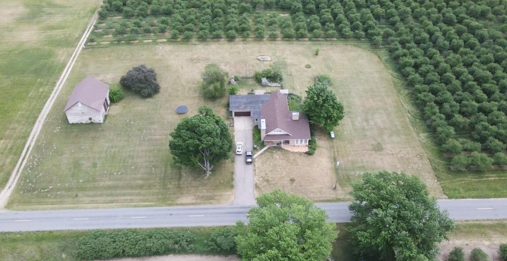 969 Bainbridge Center Road Watervliet, MI 49098 - Photo 22 of 30 Photo_1080295564_DJI_140_jpg_4283459_0_2