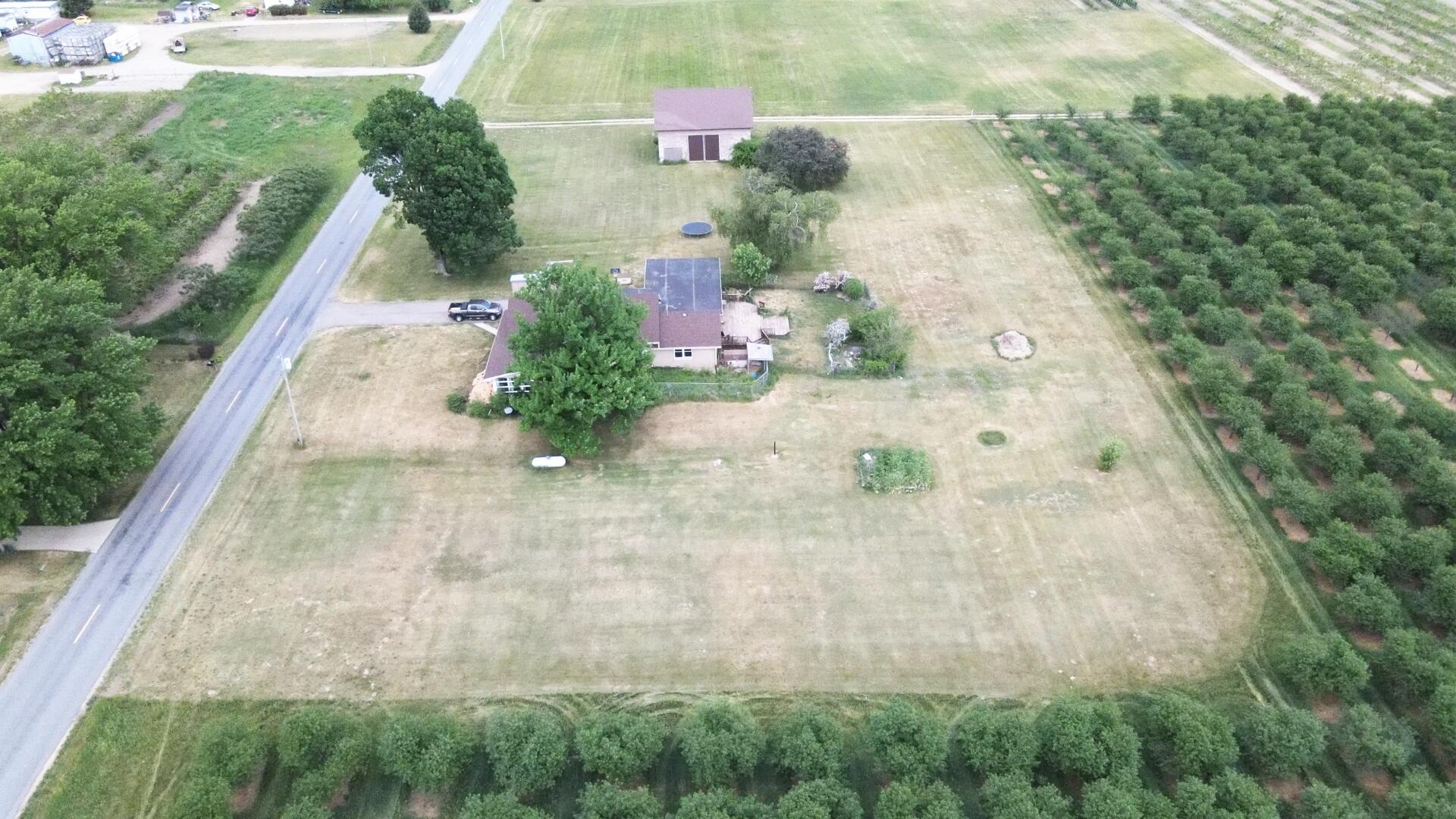 969 Bainbridge Center Road Watervliet, MI 49098 - Photo 23 of 30 Photo_1080295563_DJI_139_jpg_4188807_0_2