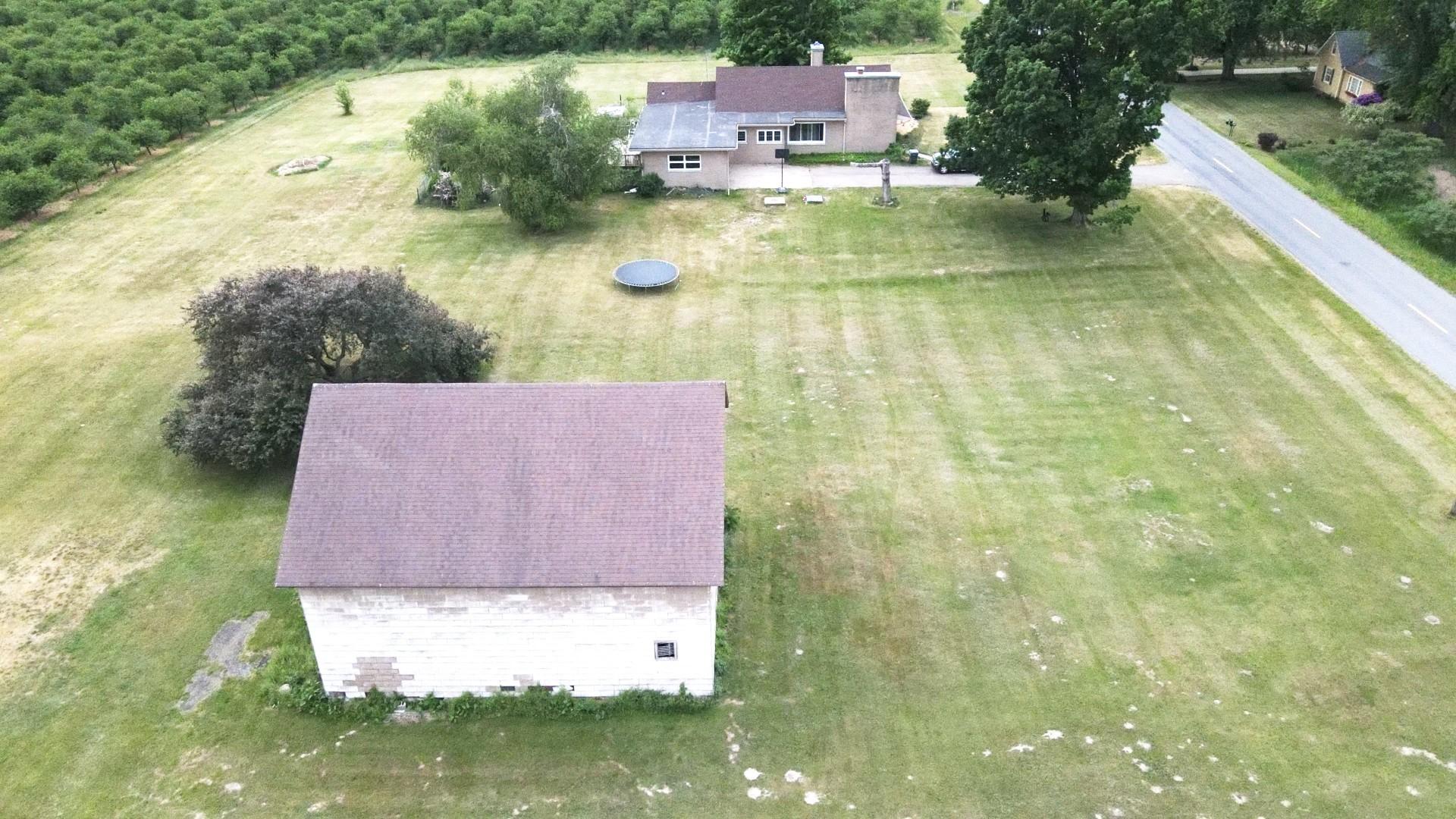 969 Bainbridge Center Road Watervliet, MI 49098 - Photo 29 of 30 Photo_1080295554_DJI_130_jpg_4093761_0_2