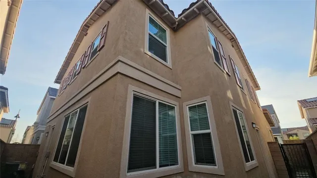 $589,999 | 15148 Ridge Lane, Unit 4, Fontana, CA 92336