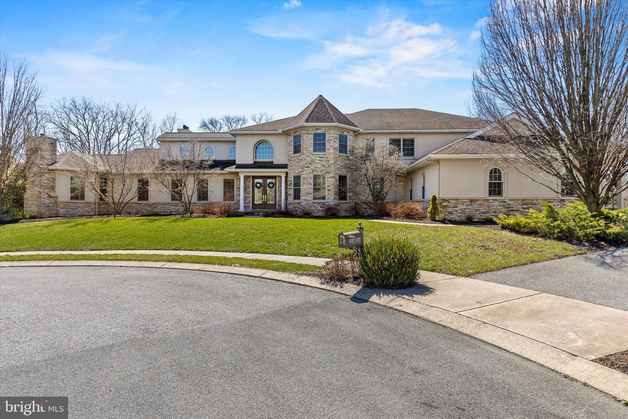 52 Violets Pth Elizabethtown, PA 17022 - Photo 4 of 95