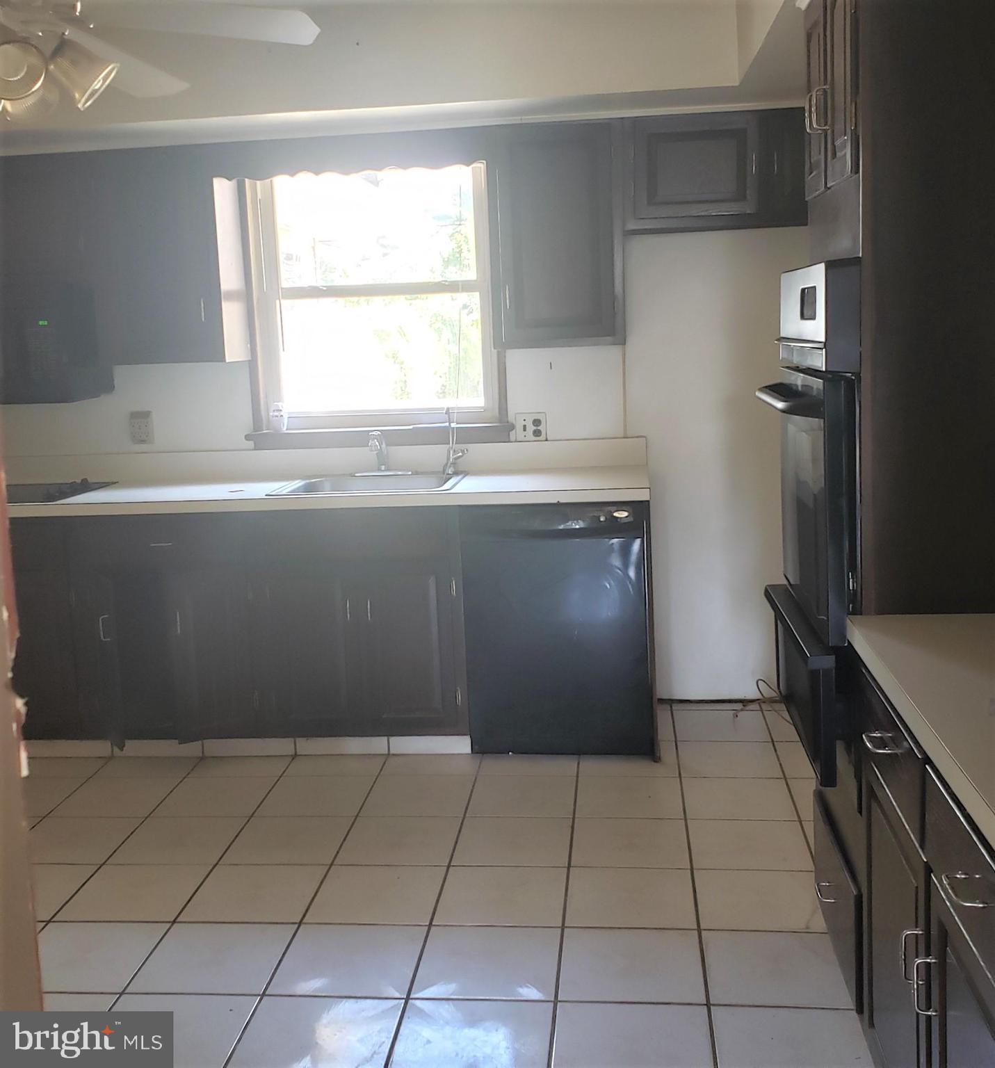 634 Flock Road Hamilton, NJ 08690 - Photo 4 of 12