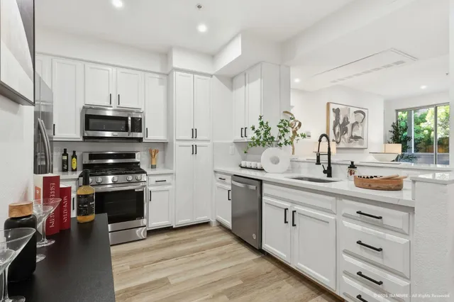 $799,000 | 1400 El Camino Real, Unit 125, South San Francisco, CA 94080