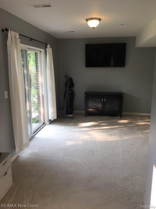 654 Cherry Orchard Road, Unit 154 Canton, MI 48188 - Photo 49 of 74 IMG_2314.jpg