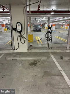 $750,000 | 7171 Woodmont Avenue, Unit 505, Bethesda, MD 20814