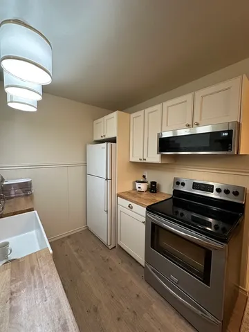 $105,000 | 124 North Whistler Avenue, Unit C4, Freeport, IL 61032