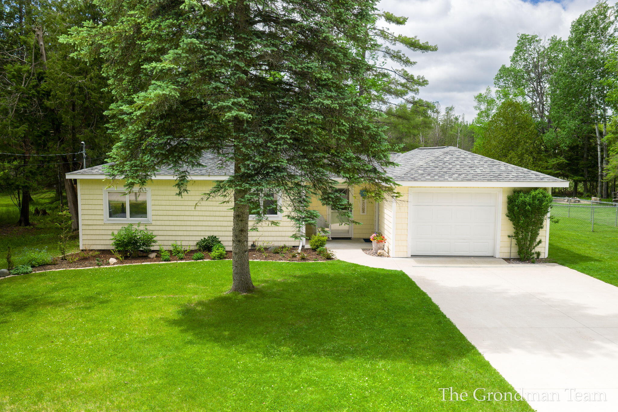 7170 Spring Street Alanson, MI 49706 - Photo 3 of 65 3-web-or-mls-7170 Spring St, Alanson, MI