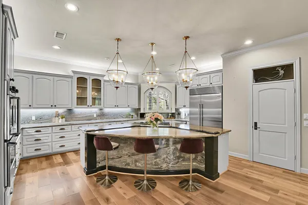 $1,500,000 | 6166 Canyon Ridge Lane, Conroe, TX 77304